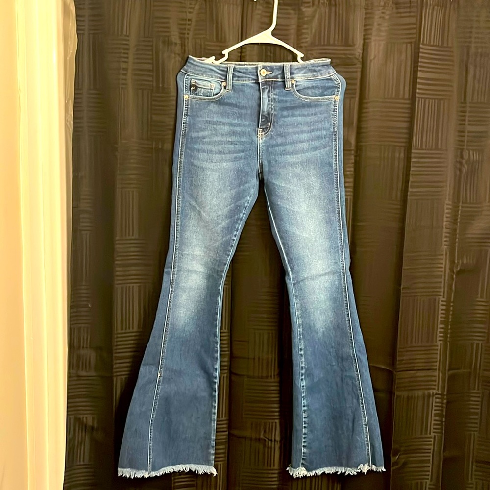 KanCan slightly distressed super flare jeans size 5/26